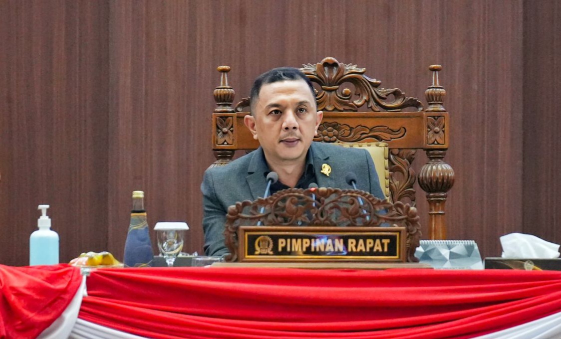 Wakil Ketua DPRD Jatim Deni Wicaksono