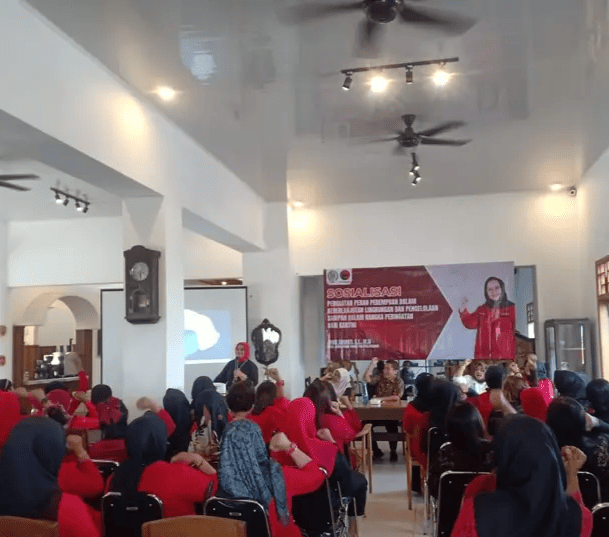 Anggota DPRD Jawa Timur dari Fraksi PDI Perjuangan, Erma Susanti