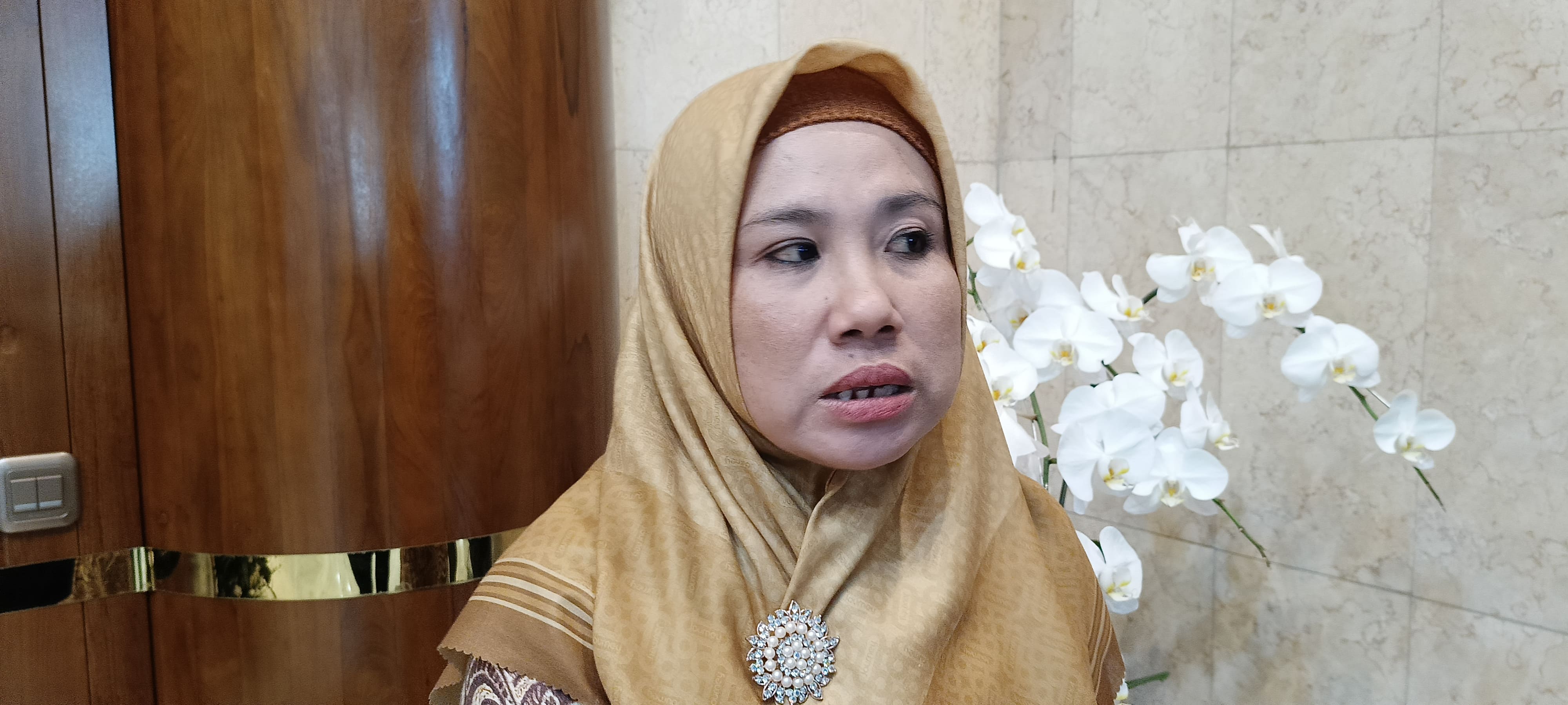 Anggota Komisi E DPRD Jawa Timur, Zeneiye