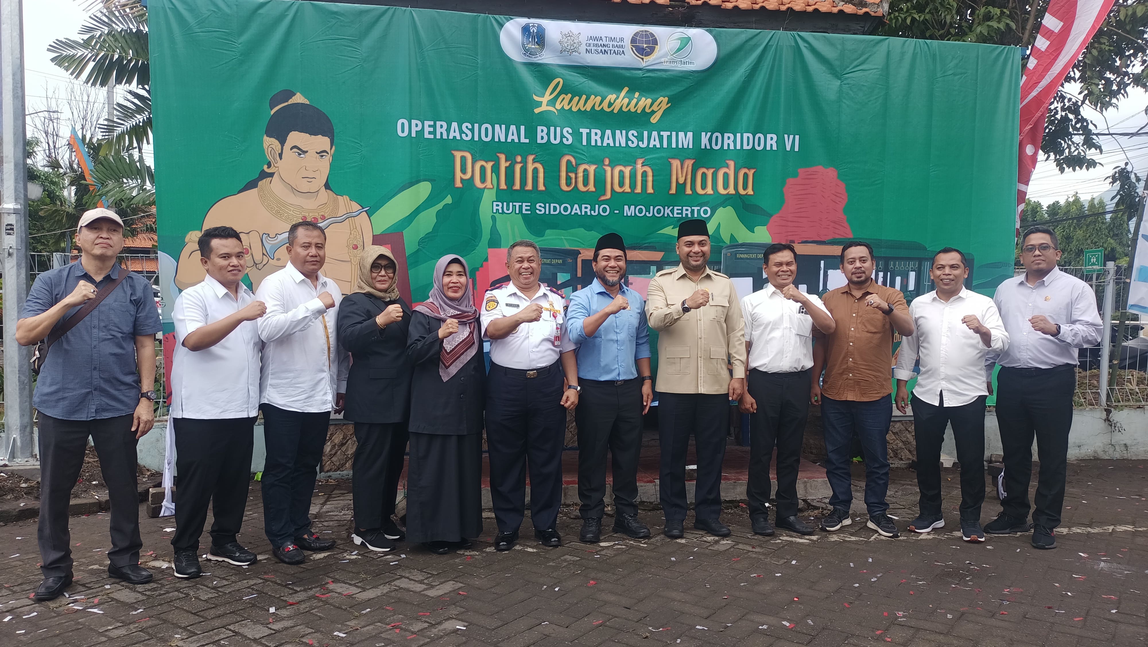 ketua komisi D DPRD provinsi Jatim Abdul Halim beserta rombongan