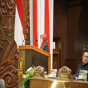 Juru Bicara Komisi E DPRD Jawa Timur, Indriani Yulia Mariska
