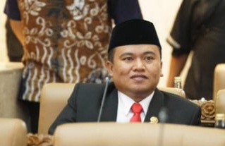 Anggota DPRD Jatim Menilai Penyaluran Bantuan Pemprov Kepada Masyarakat Pamekasan Merupakan Komitmen Gubernur Khofifah Entas Kemiskinan di Madura