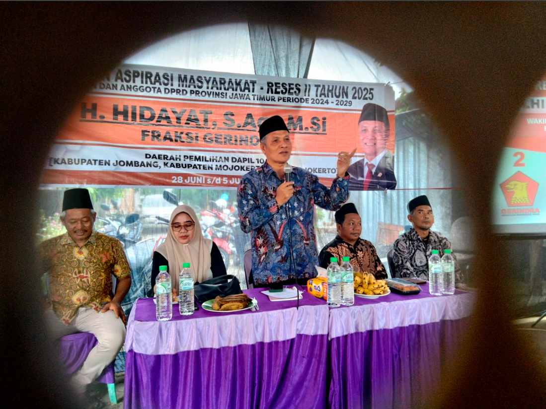 Wakil Ketua DPRD Jawa Timur, Hidayat, dalam kegiatan reses