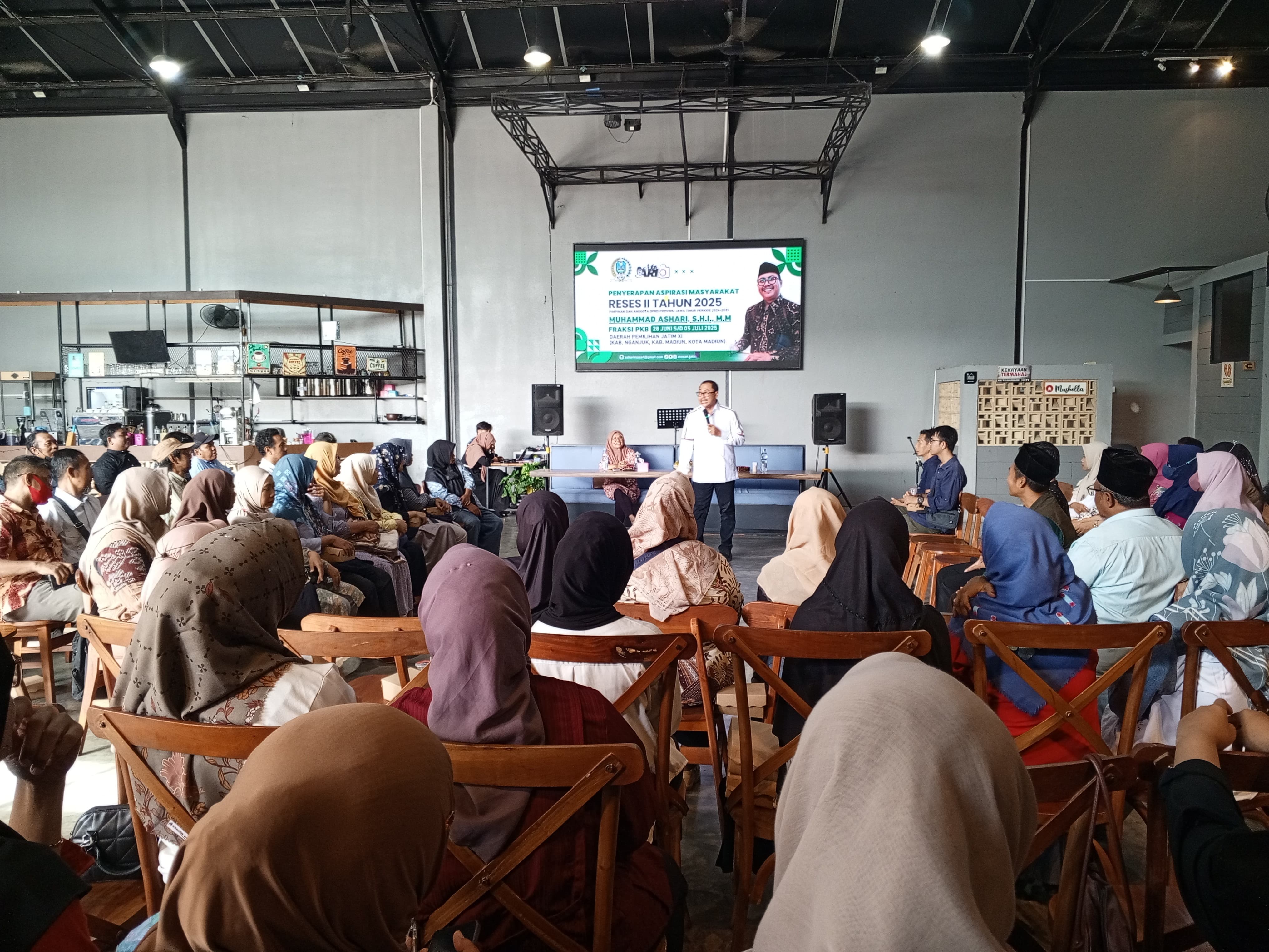 Anggota DPRD Jawa Timur, Muhammad Ashari, dalam kegiatan reses