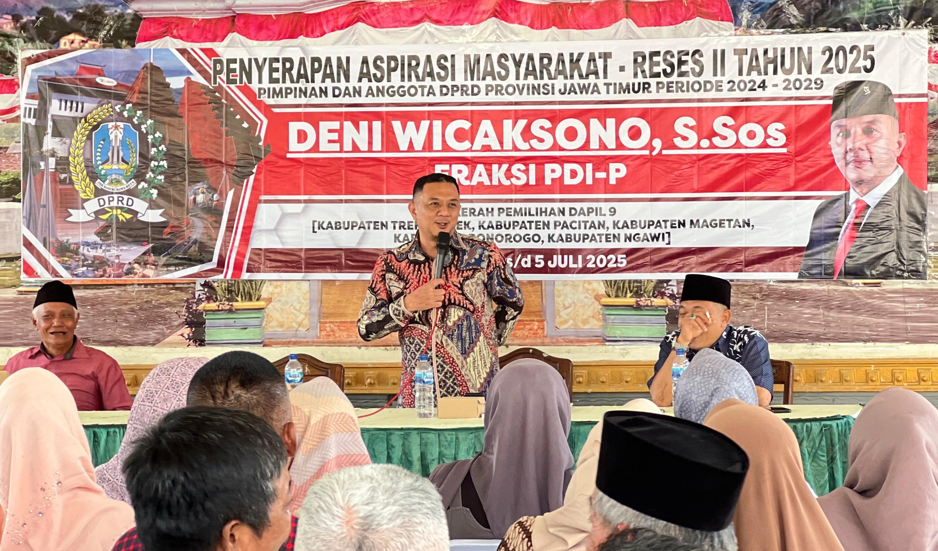 Wakil Ketua DPRD Jawa Timur, Deni Wicaksono dalam kegiatan reses