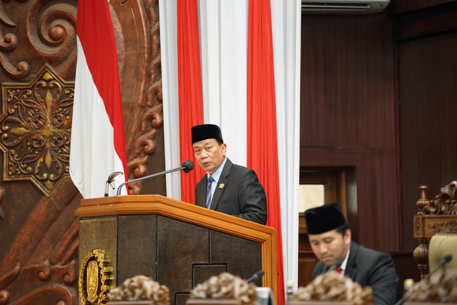 juru bicara Fraksi Demokrat, Rasiyo