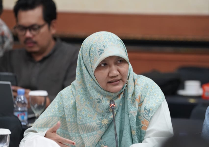 Ketua Fraksi PKS DPRD Jawa Timur Lilik Hendarwati