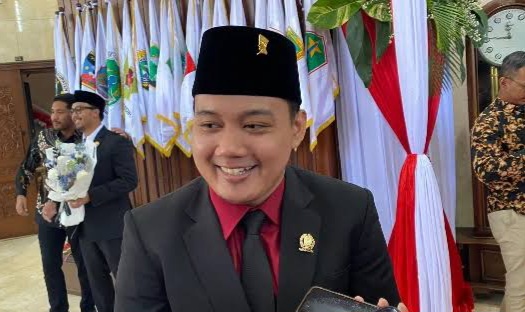 Fraksi PDIP DPRD Jatim minta Pemerintah evaluasi kebijakan Mobil Listrik Mewah tanpa PKB