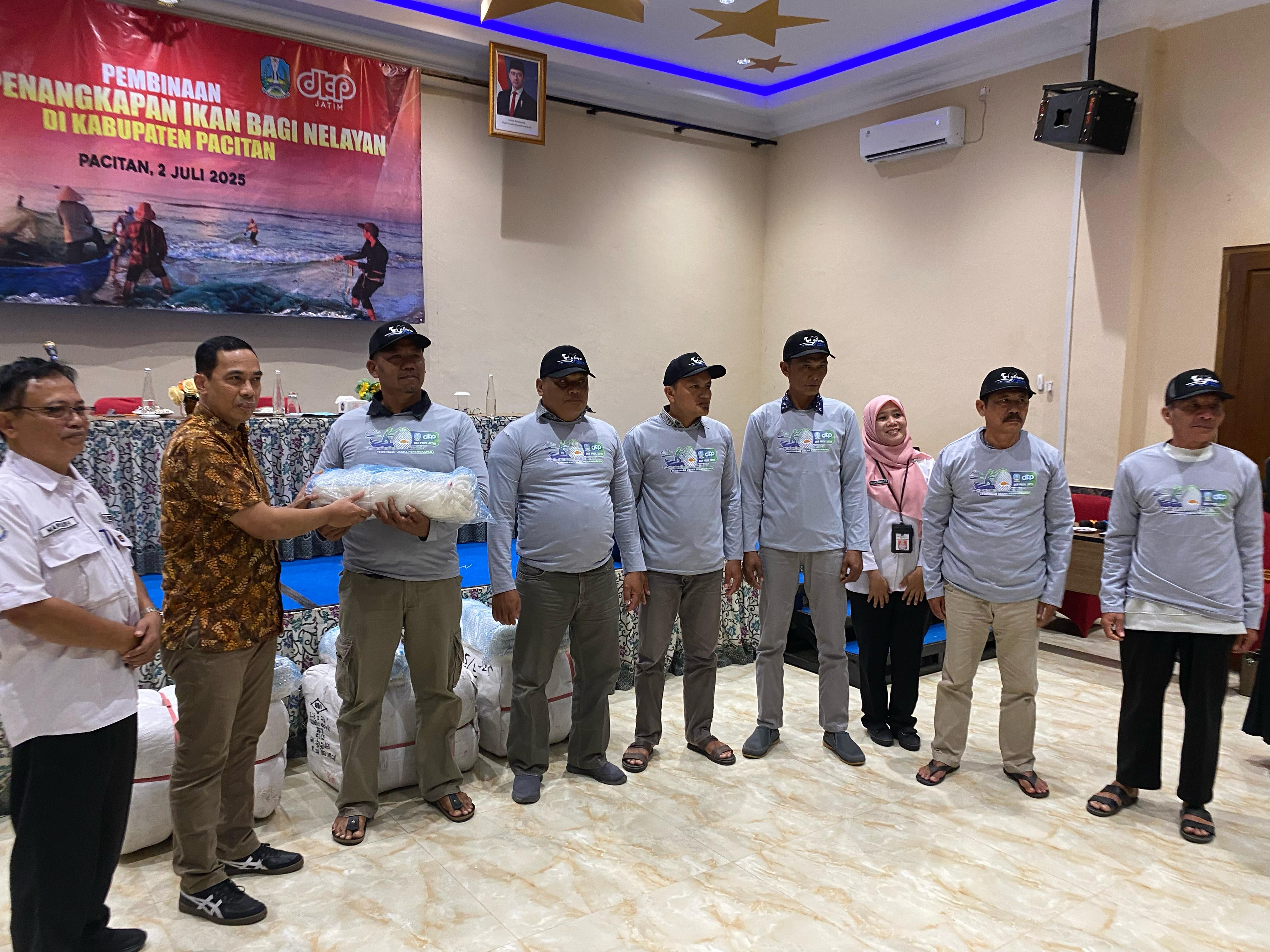Pemerintah Gelontor Nelayan Pacitan Bansos, Indra Widya: Nelayan Pacitan Harus Sejahtera