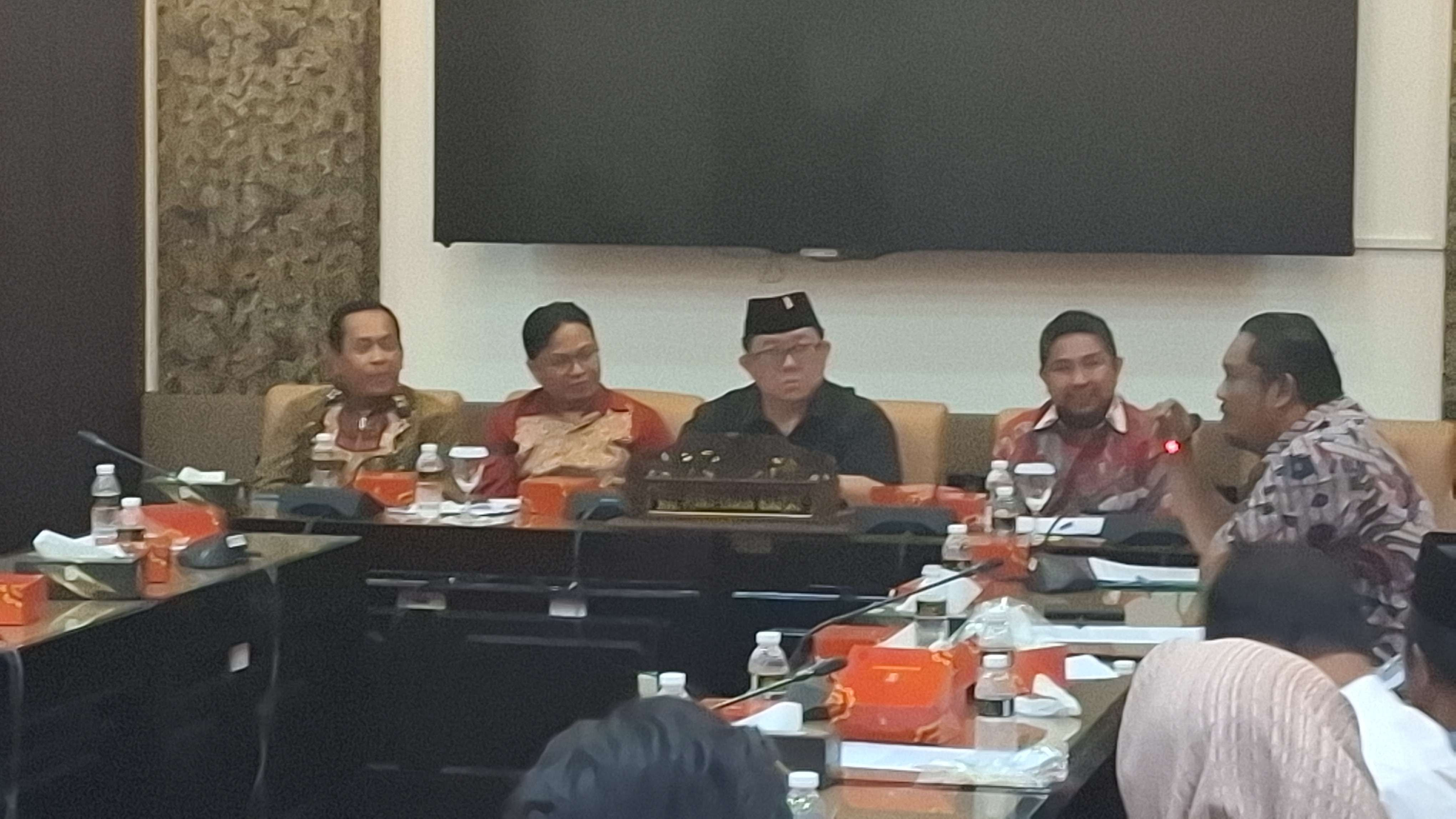 Suasana pertemuan anggota DPRD Jatim dengan anggota DPRD Klaten (Foto: RRI/Anik)