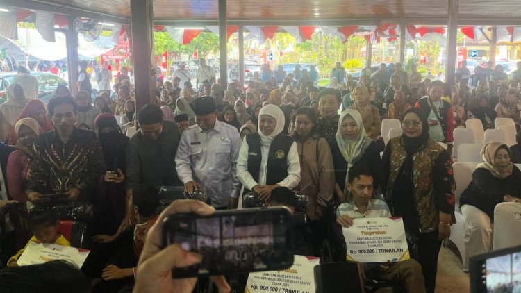 Anggota fraksi PDI Perjuangan DPRD Provinsi Jawa Timur, Erma Susanti