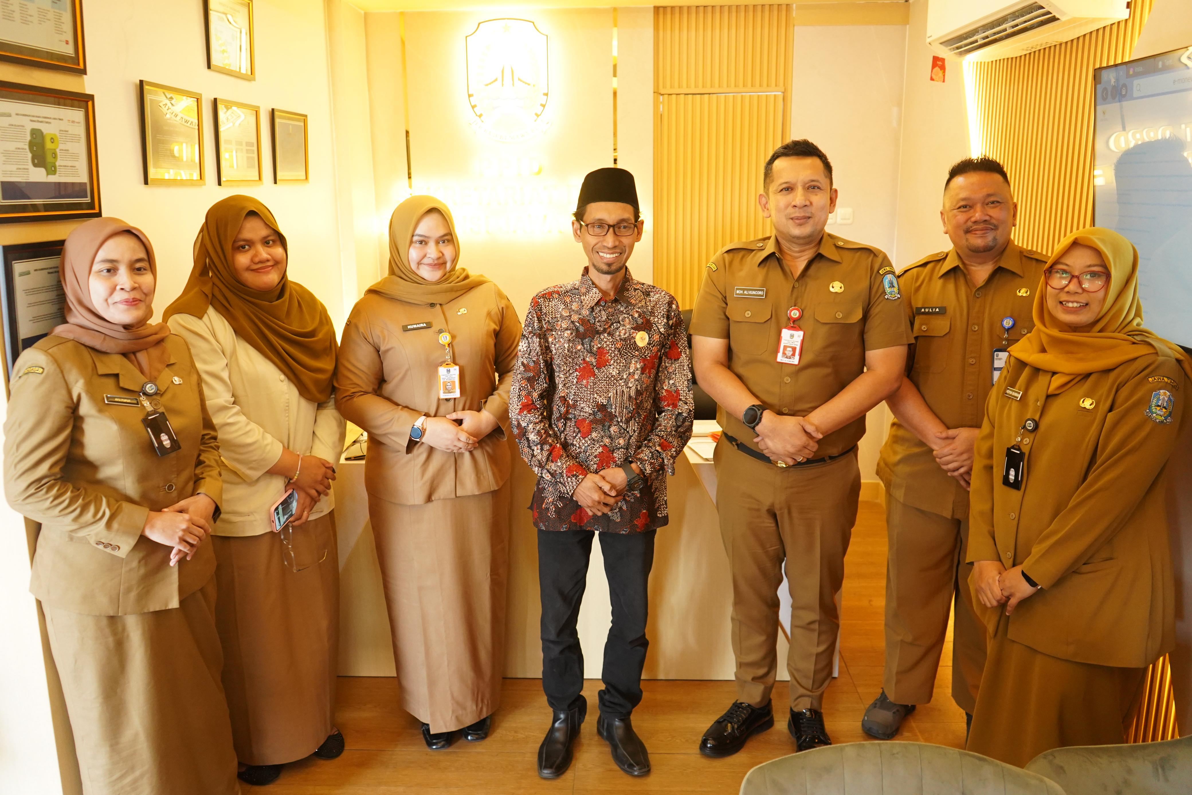 KI Apresiasi Kinerja PPID DPRD Jatim Terhadap Partisipasi Masyarakat