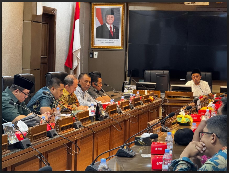 Puluhan Perwakilan TP-OP Temui Komisi A Minta Difasilitasi Diangkat PPPK