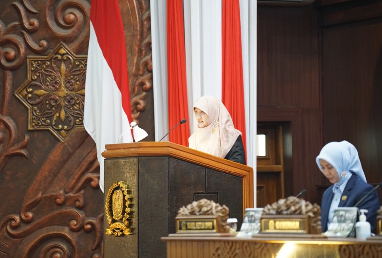 Banggar DPRD Jatim Rekomendasi Pemprov  dan Komisi Terkait untuk Menelaah Setiap  Potensi Peningkatan PAD di Tahun 2026