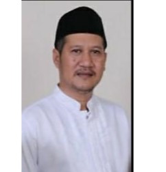 Anggota Komisi A DPRD Jatim, Dr. Iwan Zunaih, saat memberikan keterangan terkait program Smart TV untuk sekolah.
