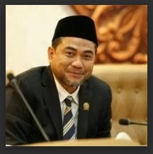 Anggota Komisi D DPRD Jawa Timur, Khusnul Arif, saat menghadiri peluncuran TransJatim Koridor VII di Lamongan.