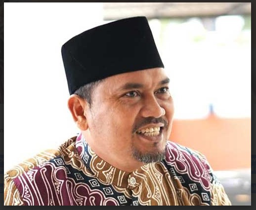 Wakil Ketua Komisi A DPRD Jatim, Agus Cahyono, menjelaskan urgensi revisi Perda Ketertiban Umum dalam menangani maraknya pinjol ilegal dan judi online.
