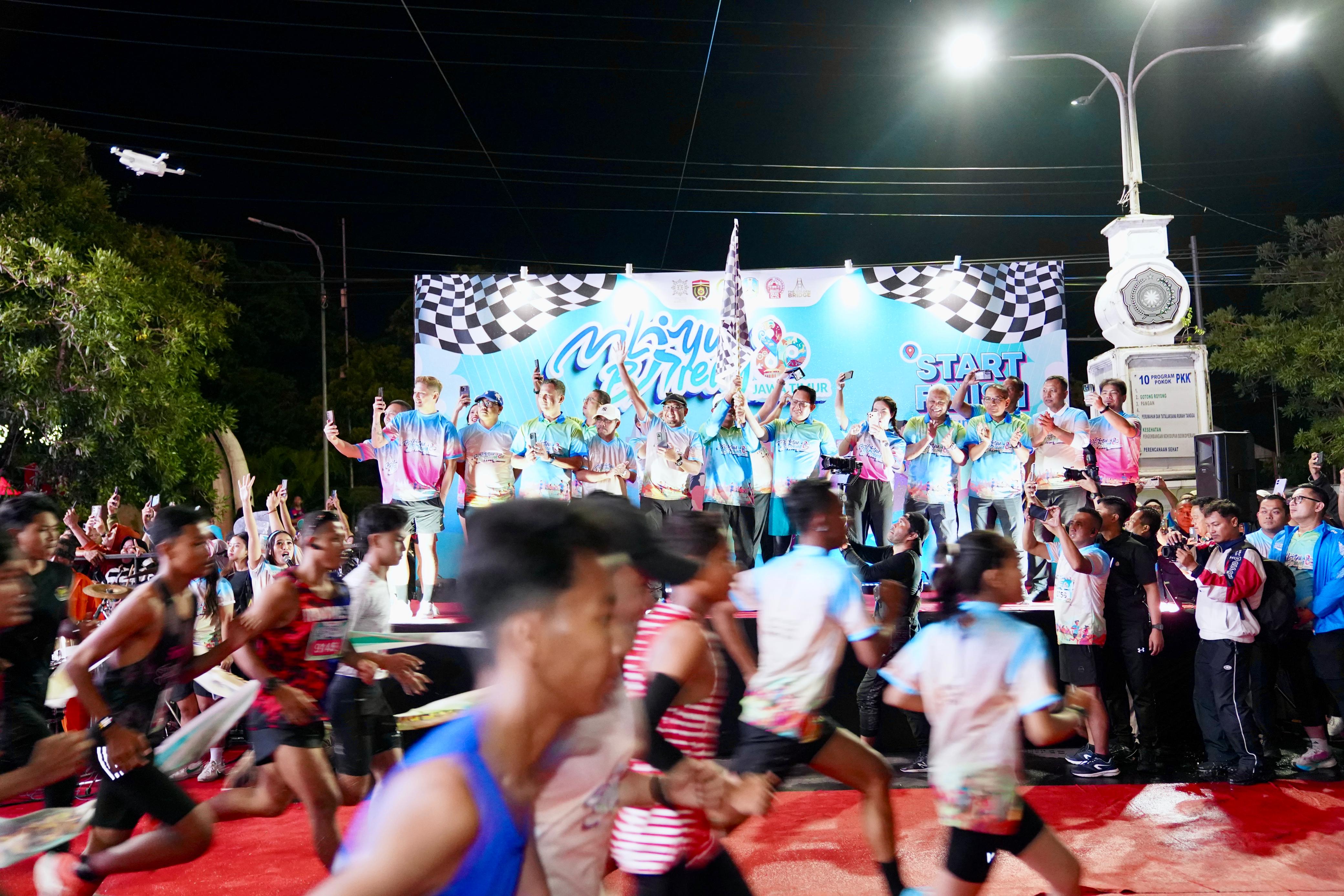 Ketua DPRD Jawa Timur, M. Musyafak Rouf, membuka kegiatan “Mlayu Bareng” dalam rangka Hari Jadi ke-80 Provinsi Jawa Timur di Kabupaten Ngawi.