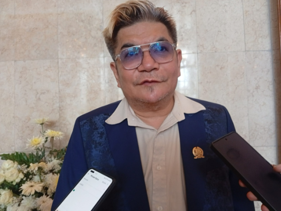 Dr. Benjamin Kristianto, MARS, Anggota Komisi E DPRD Jatim Fraksi Gerindra, menilai kebijakan pemutihan tunggakan BPJS harus benar-benar direalisasikan agar meringankan masyarakat tidak mampu.