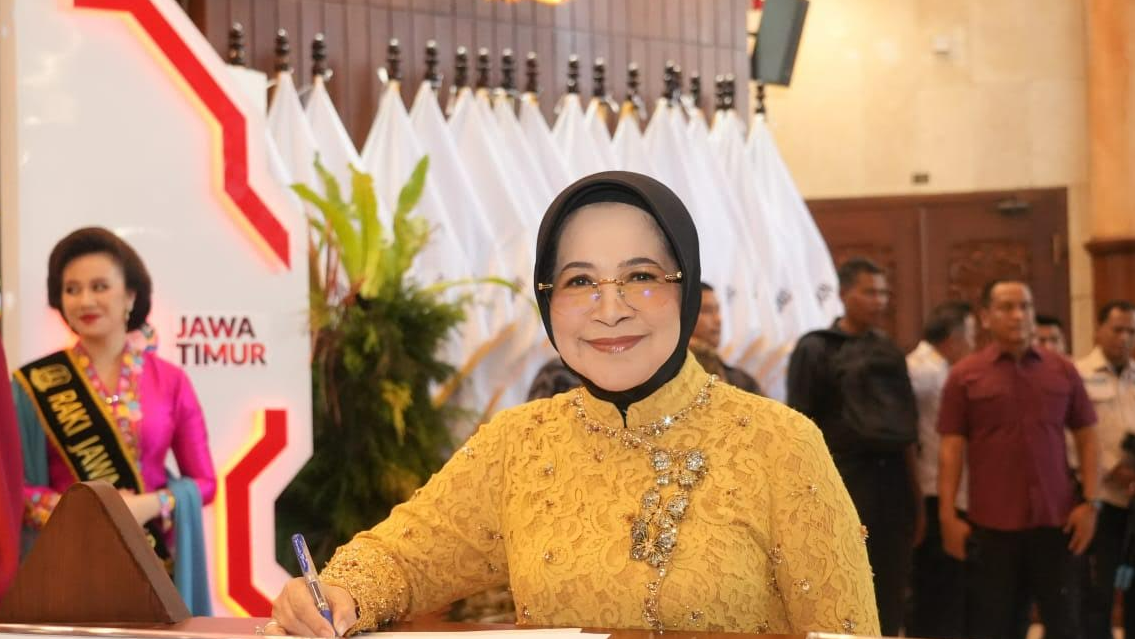Wara Sundari Renny Pramana memberi keterangan terkait Cek Kesehatan Gratis kapan saja sebelum Rapat Paripurna.