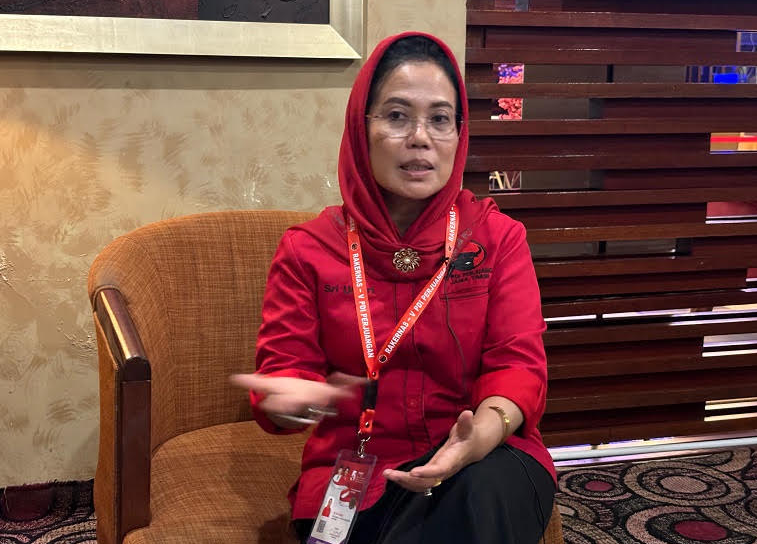 Dr. Sri Untari Bisowarno memperjuangkan layanan visum gratis bagi korban kekerasan dalam pembahasan Raperda Pelindungan Perempuan dan Anak di DPRD Jatim.