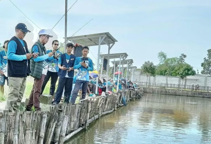 Anggota Komisi A DPRD Provinsi Jawa Timur Fauzan Fuadi menghadiri kegiatan promosi wisata memancing di Kabupaten Bojonegoro.