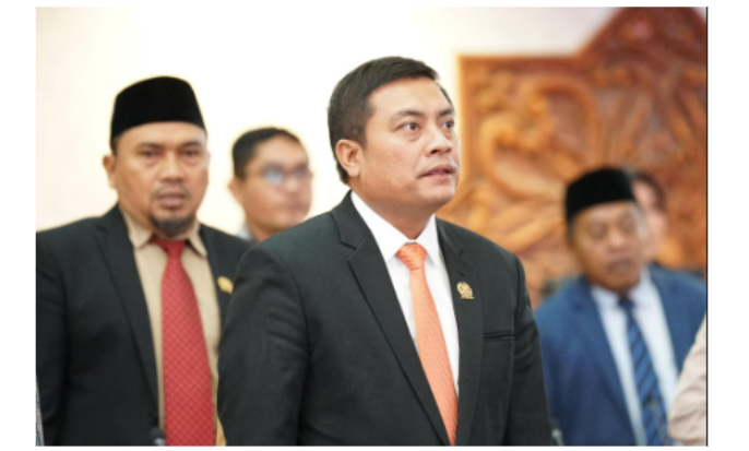 Anggota Komisi E DPRD Jawa Timur, Puguh Wiji Pamungkas, menyoroti kasus pengeroyokan guru dan mendorong penguatan pendidikan karakter.