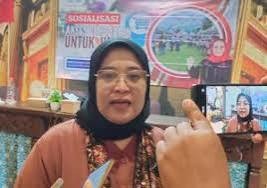 Anggota Komisi B DPRD Jawa Timur, Erma Susanti, menyampaikan sikap terkait penghentian penerimaan peserta baru Program Kredit Sejahtera (Prokesra) UMKM.