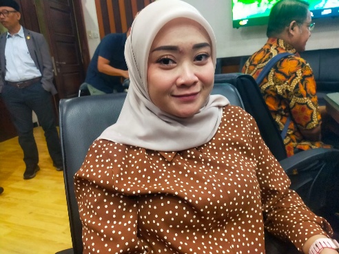 Anggota Komisi E DPRD Jawa Timur, Indriani Yulia Mariska, menyatakan dukungan terhadap pelarangan vape guna mencegah penyalahgunaan narkotika.