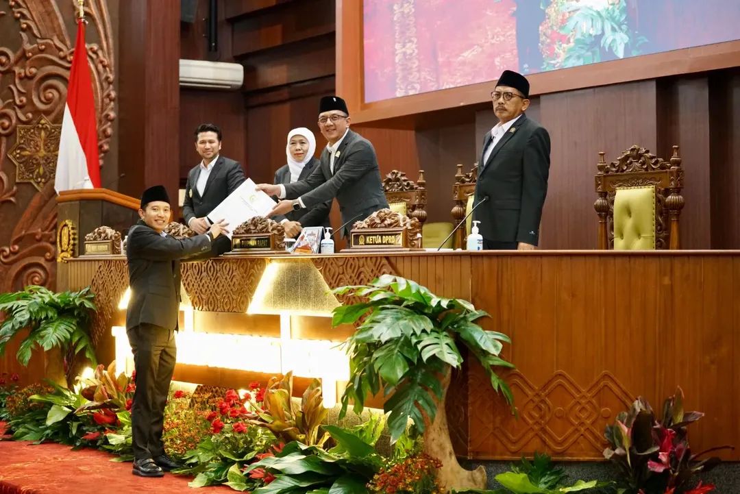 Sampaikan Hasil Pansus LKPJ, Adam Rusydi Soroti Data Kinerja Pemprov Jatim 40 Persen Indikator Tak Terukur