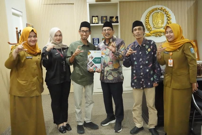 Ketua DPRD Jawa Timur, H.M. Musyafak, menerima audiensi Komisi Informasi Jawa Timur dan menegaskan komitmen memperkuat keterbukaan informasi publik di Jawa Timur.