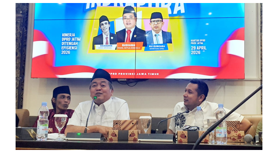 Wakil Ketua Komisi A DPRD Jawa Timur, Budiono, saat menghadiri Diskusi Indrapura terkait kinerja dan keterbukaan informasi publik DPRD Jatim.