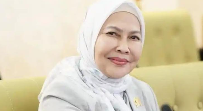 Anggota DPRD Jawa Timur Dewanti Rumpoko mendorong operasi pasar khusus untuk menjaga stabilitas harga kedelai bagi perajin tempe di Malang Raya.