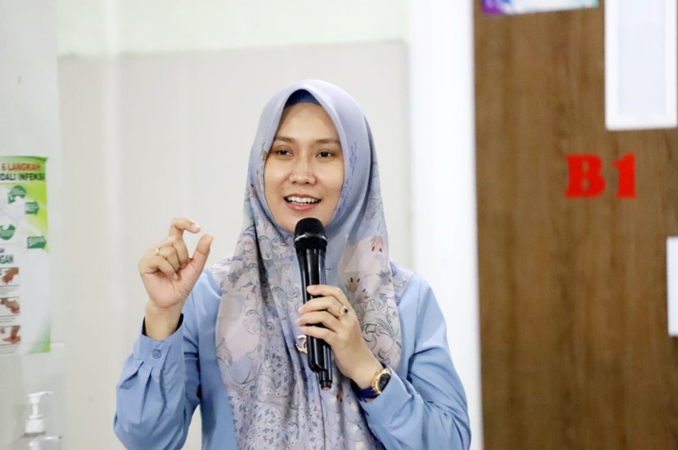 Wakil Ketua DPRD Jawa Timur Sri Wahyuni mendorong sekolah dan pondok pesantren menyediakan layanan psikolog untuk mendukung kesehatan mental anak dan remaja.