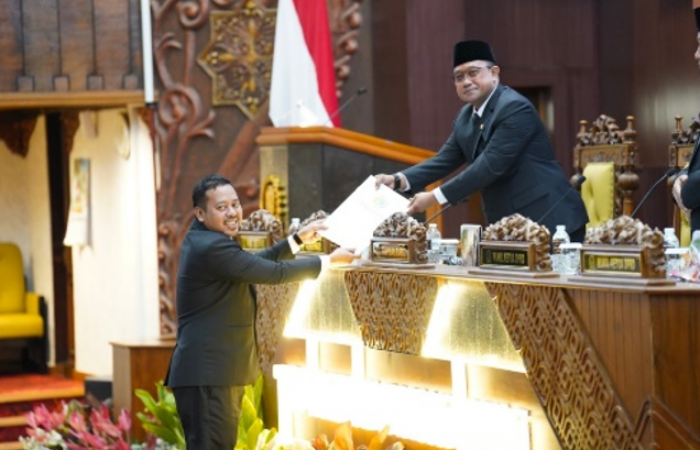 FPKS DPRD Jatim Setujui Dua Raperda Strategis, Soroti Reformasi Birokrasi dan Penguatan Petrogas