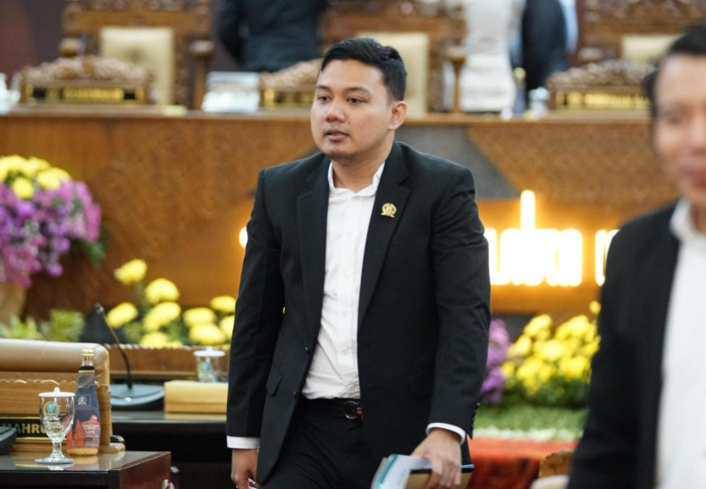 Fuad Benardi tegaskan Komisi C DPRD Jawa Timur akan mengawal implementasi delapan rekomendasi Pansus BUMD guna memperkuat tata kelola perusahaan daerah dan meningkatkan kontribusi terhadap PAD Jawa Timur.