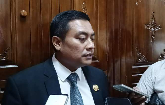 Komisi E DPRD Jatim Siapkan Skema DAU dan APBD untuk TPG