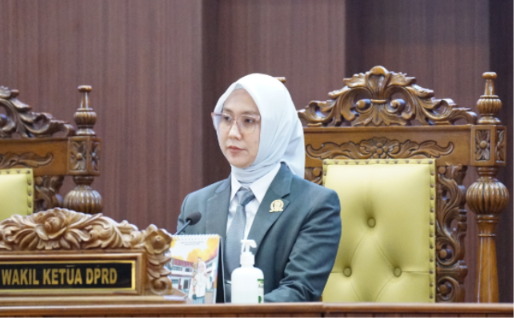 Wakil Ketua DPRD Provinsi Jawa Timur, Sri Wahyuni, mengajak para ayah meningkatkan keterlibatan dalam pengasuhan anak pada momentum Hari Keluarga Nasional (Harganas) ke-33.