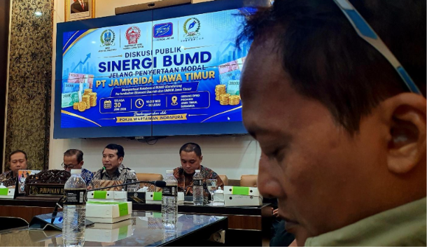 Direktur Utama PT Jamkrida Jatim, Untung Heri Sukariyanto, memaparkan strategi penguatan penjaminan kredit untuk mendukung Program Makan Bergizi Gratis (MBG), Koperasi Desa Merah Putih (KDMP), dan sektor produktif di Jawa Timur.