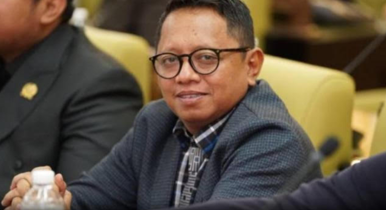 Anggota Komisi A DPRD Provinsi Jawa Timur, Saifudin Zuhri, meminta evaluasi menyeluruh implementasi Perda P4GN pascapengungkapan 3,37 ton ganja di Kabupaten Gresik.