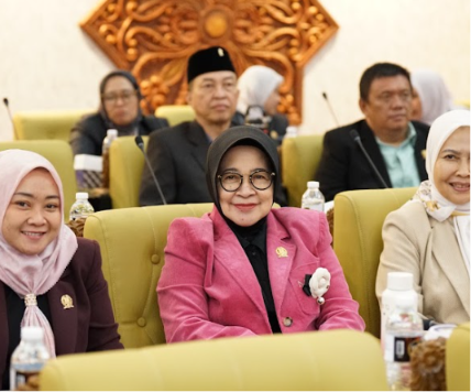 Ketua Fraksi PDI Perjuangan DPRD Provinsi Jawa Timur Wara Sundari Renny Pramana menyampaikan pentingnya penguatan mitigasi bencana di lingkungan sekolah demi keselamatan peserta didik.