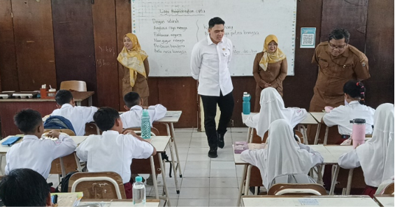 Tinjau MBG di Surabaya, Cahyo Harjo Apresiasi Menu Bergizi dan Distribusi Tepat Waktu