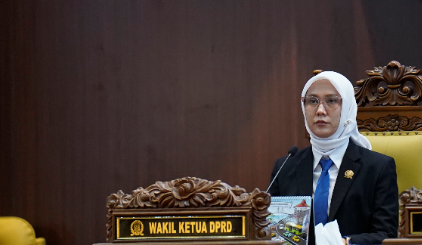 Wakil Ketua DPRD Provinsi Jawa Timur Sri Wahyuni mengapresiasi peresmian Program DAK Tematik Pengentasan Permukiman Kumuh Terpadu di Desa Campurejo, Kabupaten Gresik.