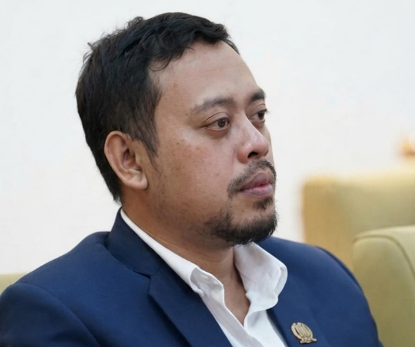 Anggota Komisi D DPRD Provinsi Jawa Timur R. Harisandi Savari meminta investigasi menyeluruh atas kebakaran KMP Mutiara Sentosa 2 di perairan utara Sumenep.