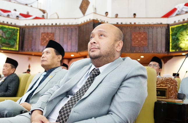 Ketua Fraksi Partai Gerindra DPRD Provinsi Jawa Timur Ferdians Reza Alvisa atau Alvis menyampaikan tanggapannya terhadap pidato kenegaraan Presiden Prabowo Subianto dalam rangka HUT ke-81 Kemerdekaan RI.