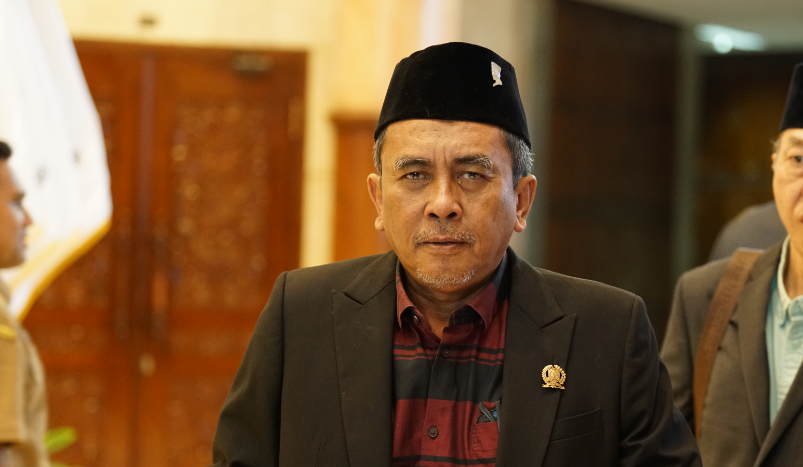 Anggota Komisi B DPRD Jawa Timur Ony Setiawan mendorong peningkatan fasilitas pelabuhan perikanan di wilayah pesisir Jatim untuk memperkuat ekonomi maritim dan meningkatkan kesejahteraan nelayan.