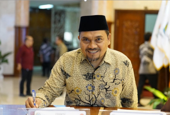 Anggota DPRD Jawa Timur Agus Cahyono menyoroti pemenuhan kebutuhan dasar, layanan kesehatan, dan pendidikan bagi masyarakat miskin dan rentan dalam momentum HUT ke-81 Kemerdekaan RI.