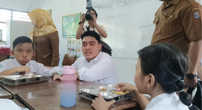 566 Siswa-Santri Diduga Keracunan MBG di Sidoarjo, DPRD Jatim Soroti SOP SPPG Kalitengah