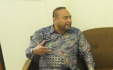 Ketua Komisi D DPRD Jawa Timur, Abdul Halim, mendorong penguatan teknologi dan industrialisasi untuk meningkatkan kualitas serta daya saing garam rakyat Madura.