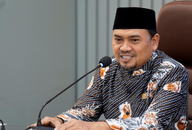 Juru Bicara FPKS DPRD Jawa Timur, Agus Cahyono, menyampaikan pandangan fraksi terkait Raperda Pengembangan Hilirisasi Peternakan.